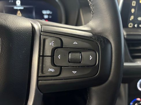 Used 2023 GMC Yukon SLT AWD/4WD image 14