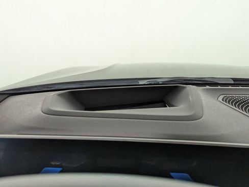 Used 2025 BMW 330i xDrive Sedan w/ M Sport Package image 13