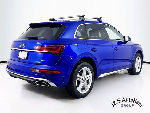 Used 2024 Audi Q5 e Premium Plus w/ Premium Plus Package image 7