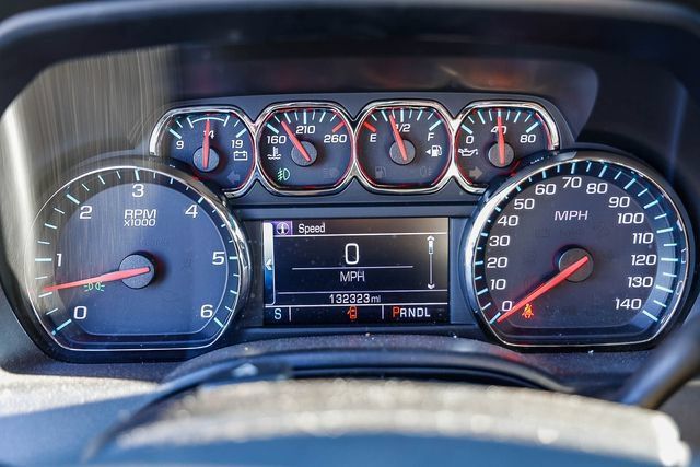 Used 2018 Chevrolet Silverado 1500 LT w/ All Star Edition AWD/4WD image 18