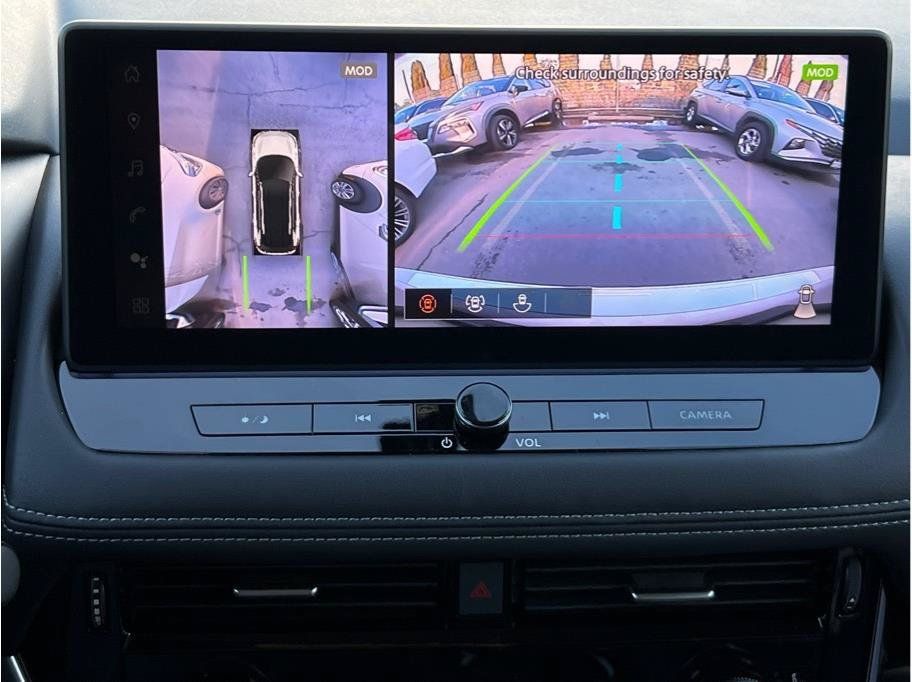 Certified 2025 Nissan Rogue SL AWD/4WD image 15