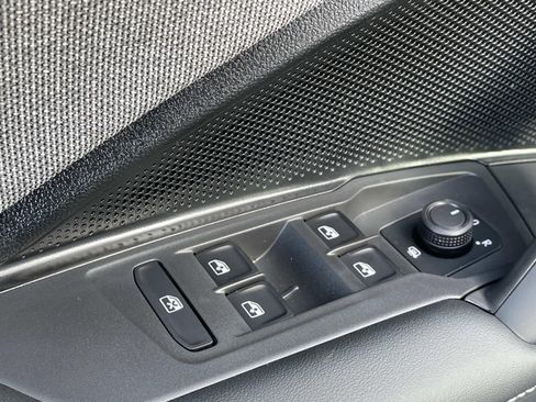 New 2026 Volkswagen Tiguan S FWD image 16