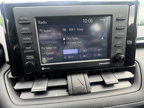 Certified 2022 Toyota RAV4 LE AWD/4WD image 15