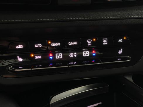 Used 2023 Buick Envision Preferred w/ Sport Touring Package AWD/4WD image 27