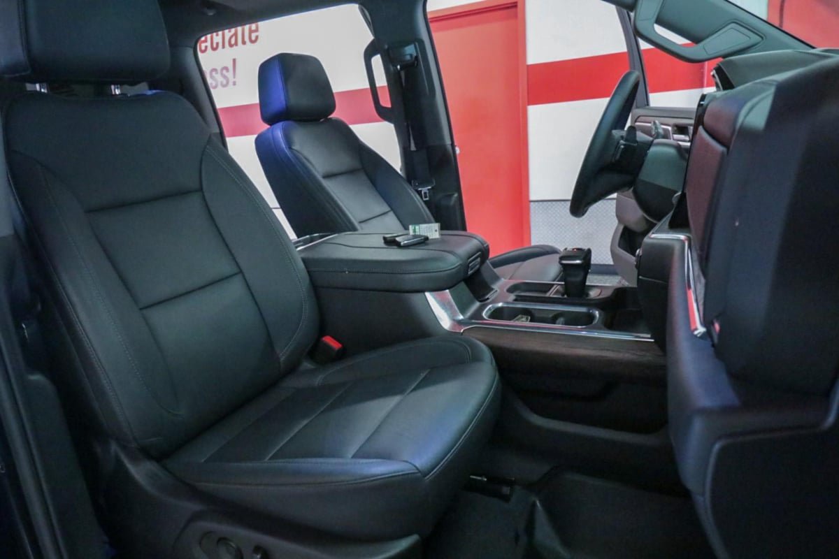 Used 2023 GMC Sierra 1500 SLT AWD/4WD image 30