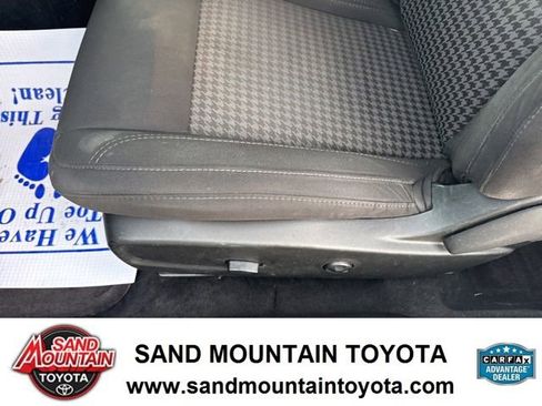 Used 2018 Dodge Challenger SXT image 14