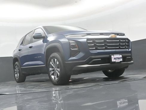 Used 2026 Chevrolet Equinox LT FWD image 48