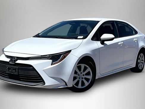 Used 2024 Toyota Corolla LE FWD image 3