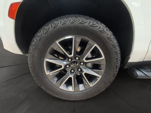 Used 2024 Chevrolet Tahoe Z71 w/ Luxury Package image 14