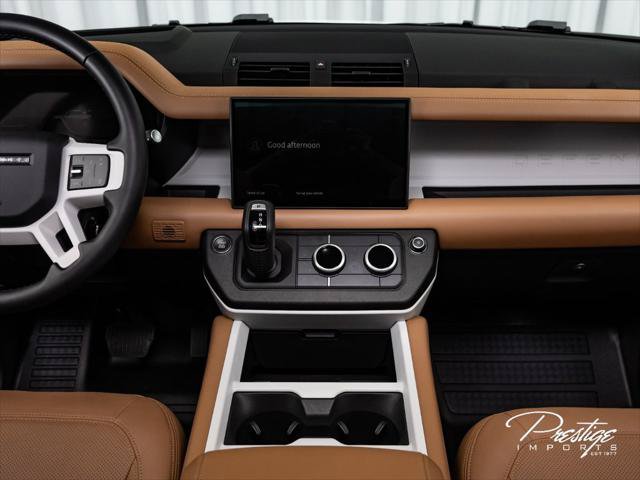 Used 2025 Land Rover Defender 110 X-Dynamic SE AWD/4WD image 31