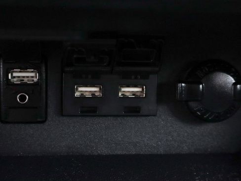 Used 2019 Toyota Highlander XLE image 35