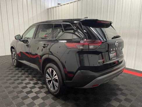 Used 2021 Nissan Rogue SV AWD/4WD image 2