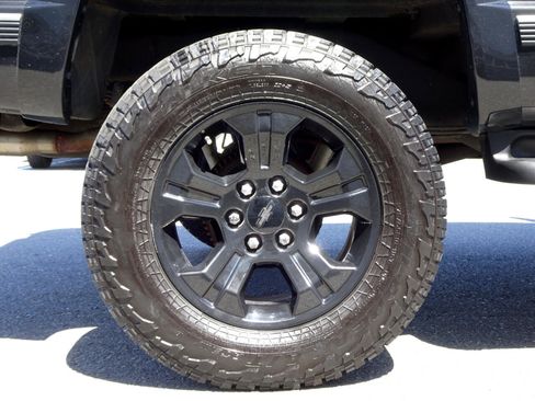 Used 1999 Chevrolet Tahoe 4WD 2-Door w/ Preferred Equipment Group image 9