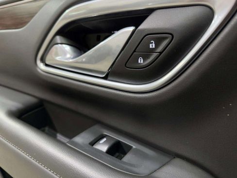 Used 2021 Chevrolet Tahoe LT w/ Rear Media and Nav Package image 41