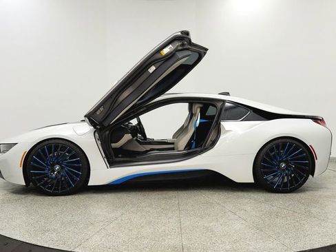Used 2015 BMW i8 AWD/4WD image 2