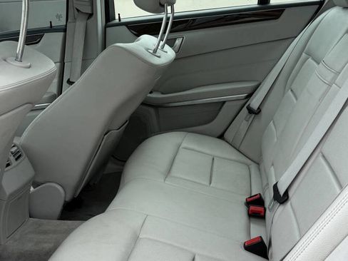 Used 2014 Mercedes-Benz E 350 Sedan image 20