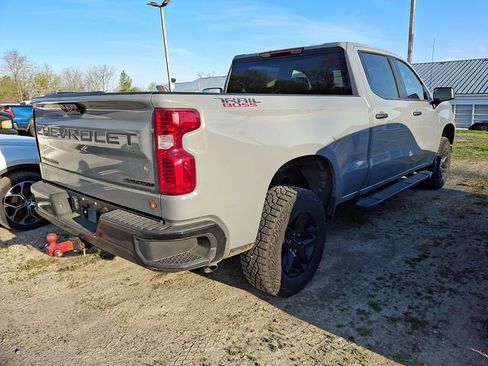 Used 2024 Chevrolet Silverado 1500 Custom Trail Boss w/ LPO, Dark Essentials Package image 6