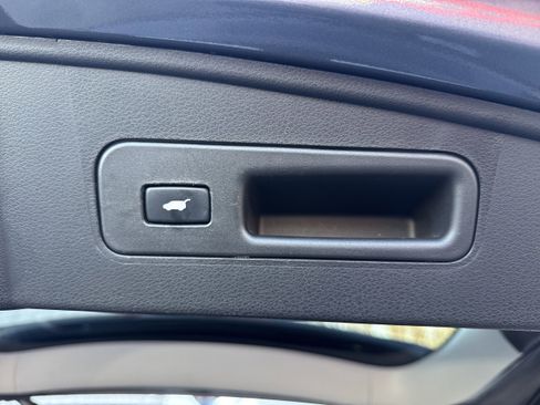 Used 2018 Acura MDX FWD image 13