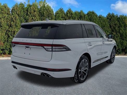Used 2021 Lincoln Aviator Grand Touring w/ Elements Package Plus image 4