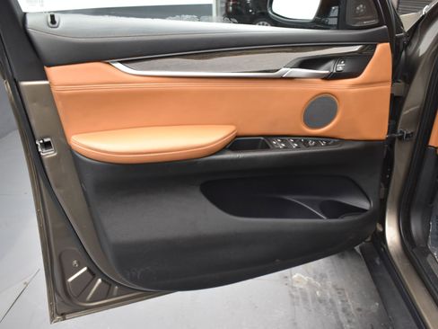 Used 2017 BMW X6 xDrive35i image 9