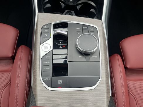 Certified 2025 BMW 330i Sedan image 27