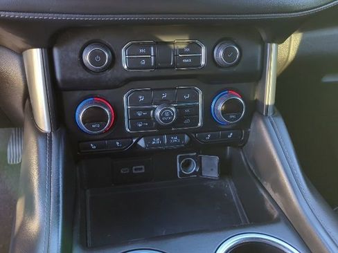 Certified 2022 Chevrolet Suburban LT image 9