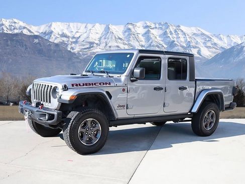 Used 2020 Jeep Gladiator Rubicon image 2