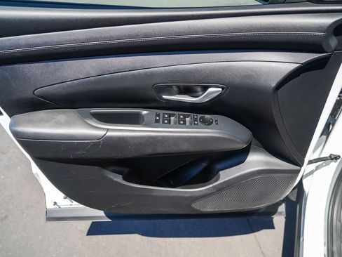 Used 2025 Hyundai Santa Cruz SE FWD image 20