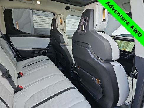 Used 2022 Rivian R1T Adventure image 16
