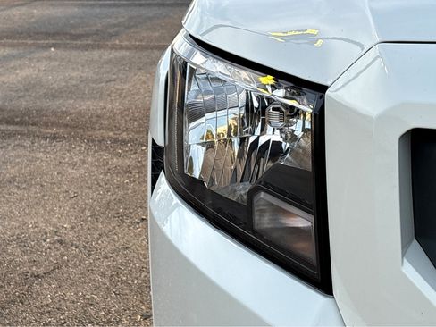 Used 2022 Nissan Frontier SV image 20