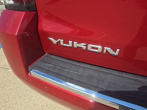 Used 2015 GMC Yukon Denali w/ Touring Package RWD image 5