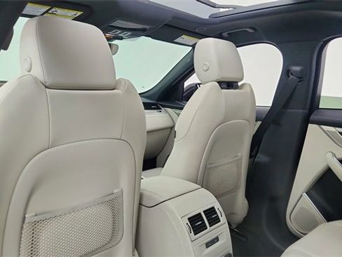 Used 2025 Jaguar F-PACE R-Dynamic S image 29