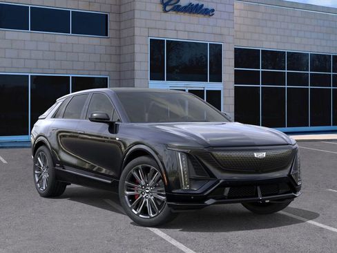 New 2026 Cadillac Lyriq V AWD/4WD image 8