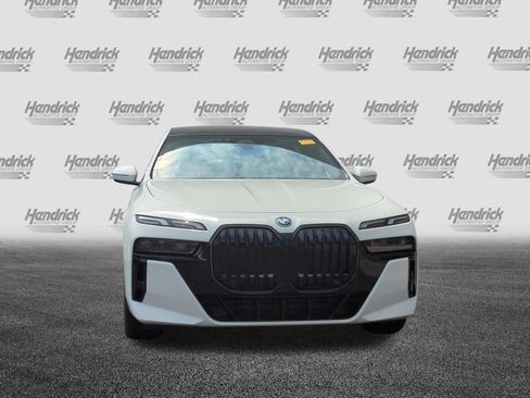 Used 2024 BMW i7 eDrive50 w/ M Sport Package RWD image 3