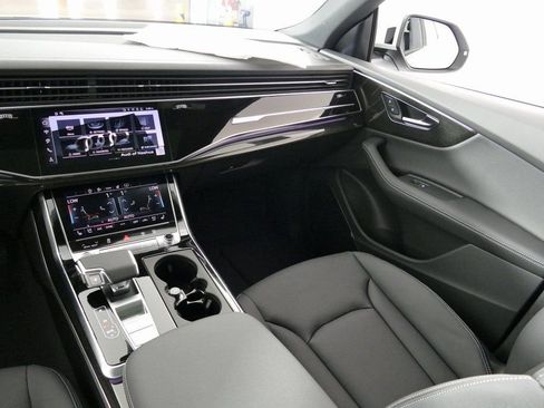New 2026 Audi Q8 Premium Plus image 24