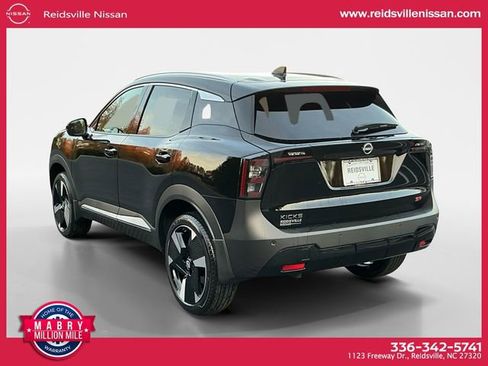 New 2026 Nissan Kicks SR image 4