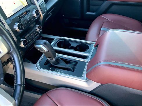 Used 2019 Ford F150 Platinum image 16