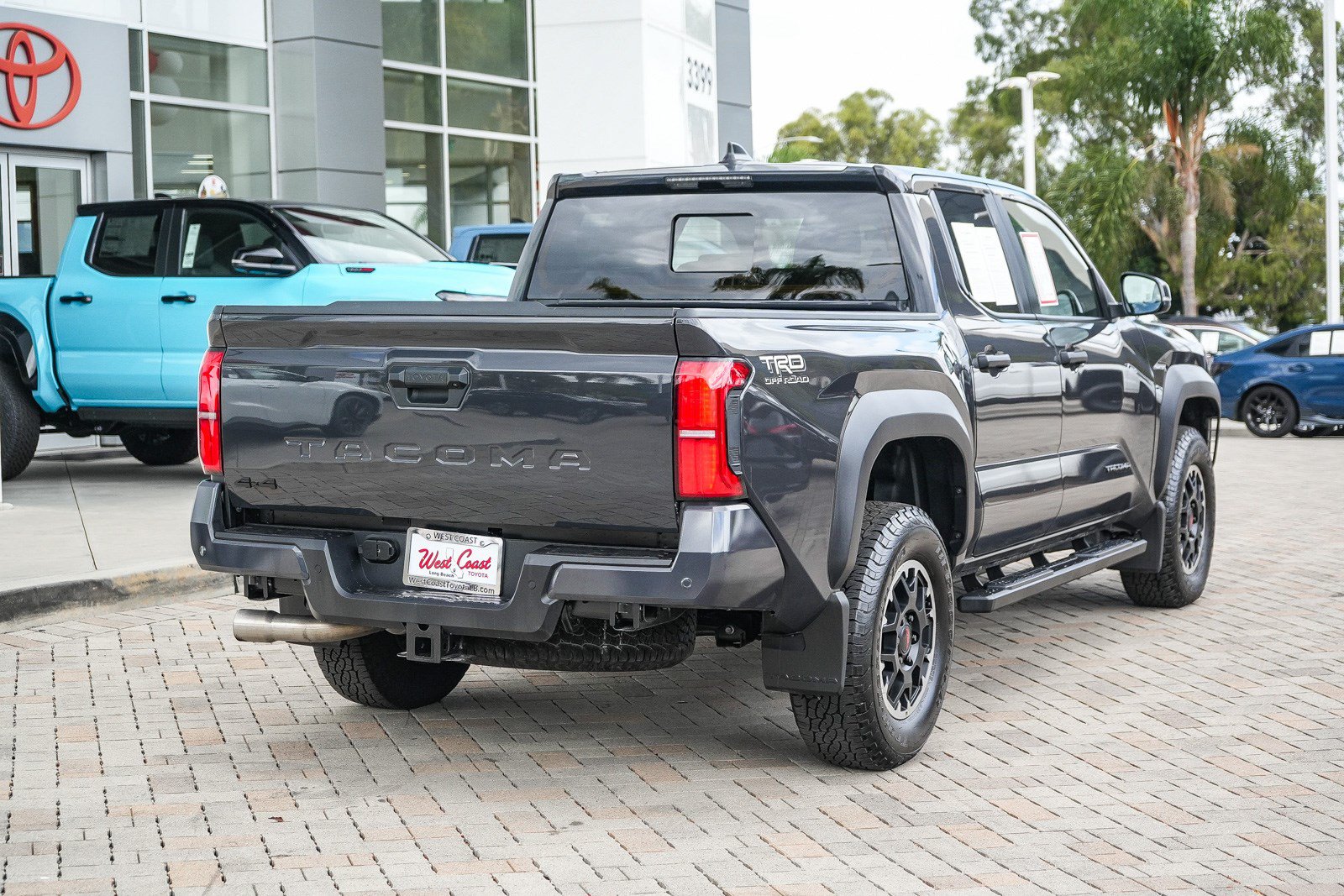Certified 2026 Toyota Tacoma TRD Off-Road w/ TRD Off Road Upgrade Package AWD/4WD image 7