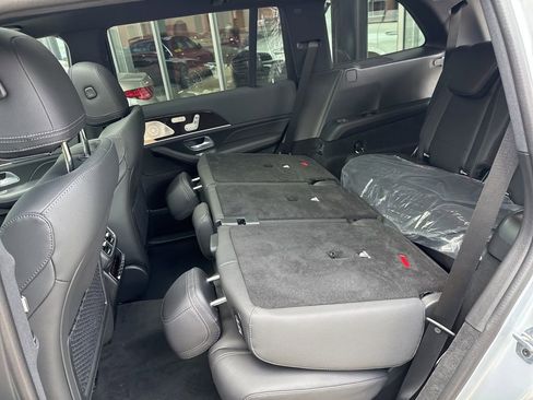 Used 2025 Mercedes-Benz GLS 450 4MATIC image 19