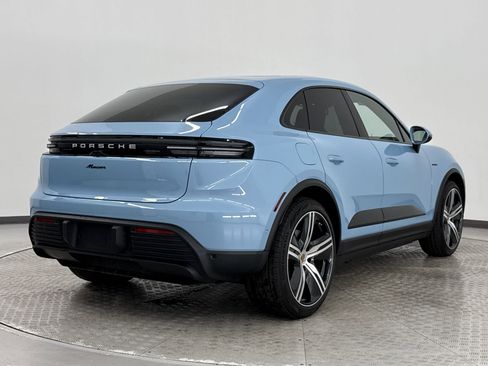 Used 2025 Porsche Macan Electric image 9