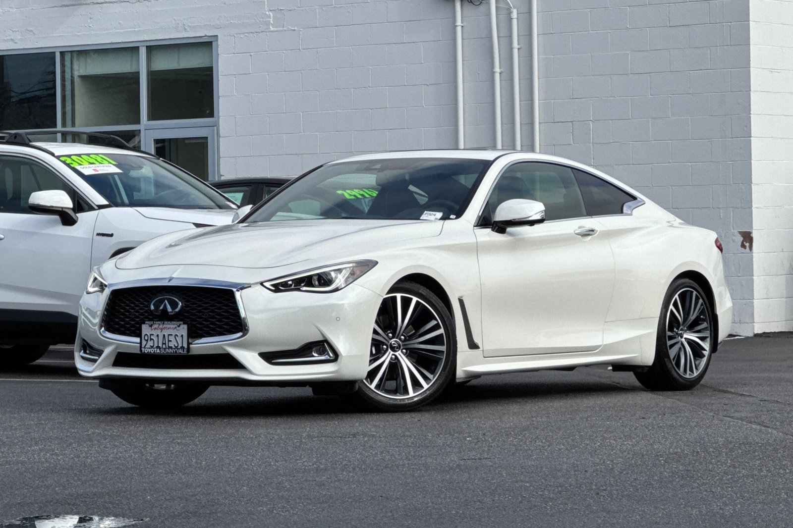 Used 2022 INFINITI Q60 3.0t Luxe w/ Cargo Package RWD image 2