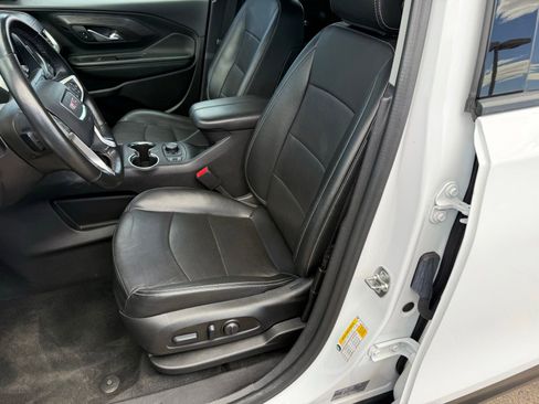Used 2024 GMC Terrain SLT AWD/4WD image 31