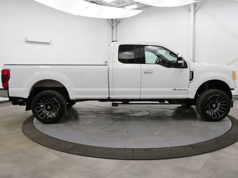 Used 2021 Ford F250 XLT w/ XLT Premium Package image 8
