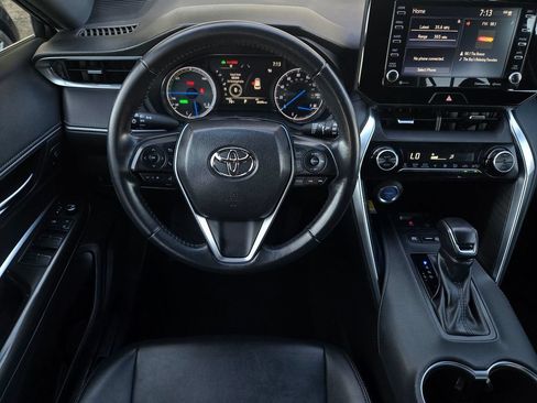 Used 2021 Toyota Venza XLE w/ Carpet Mat Package (TMS) AWD/4WD image 9