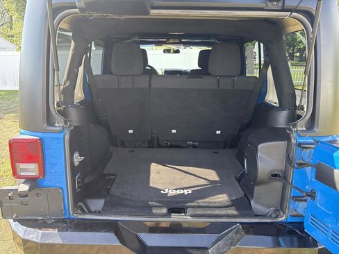 Used 2011 Jeep Wrangler Unlimited Sport AWD/4WD image 11