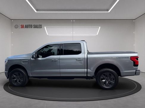 Used 2023 Ford F150 Lightning 4x4 SuperCrew image 2