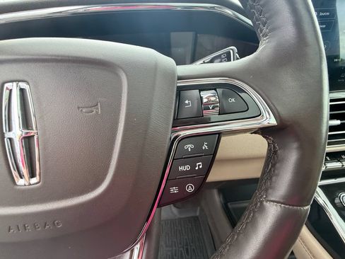 Used 2022 Lincoln Navigator Reserve AWD/4WD image 18