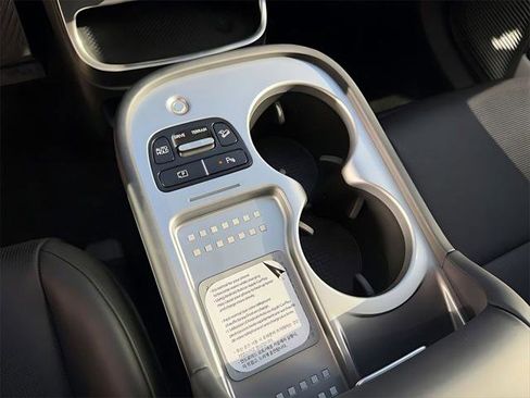 New 2026 Hyundai Ioniq 9 Calligraphy image 25