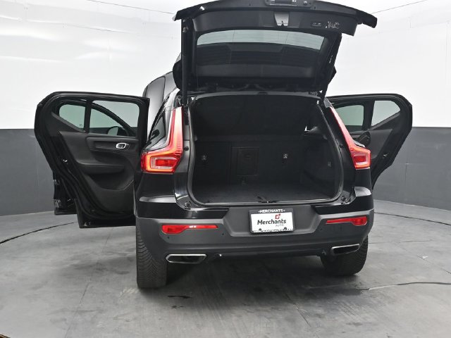 Used 2019 Volvo XC40 T5 R-Design AWD/4WD image 41