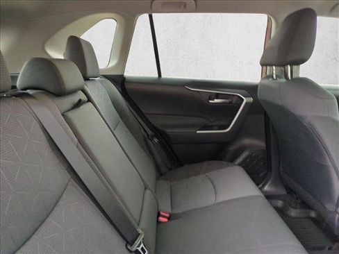 Certified 2025 Toyota RAV4 XLE FWD image 19